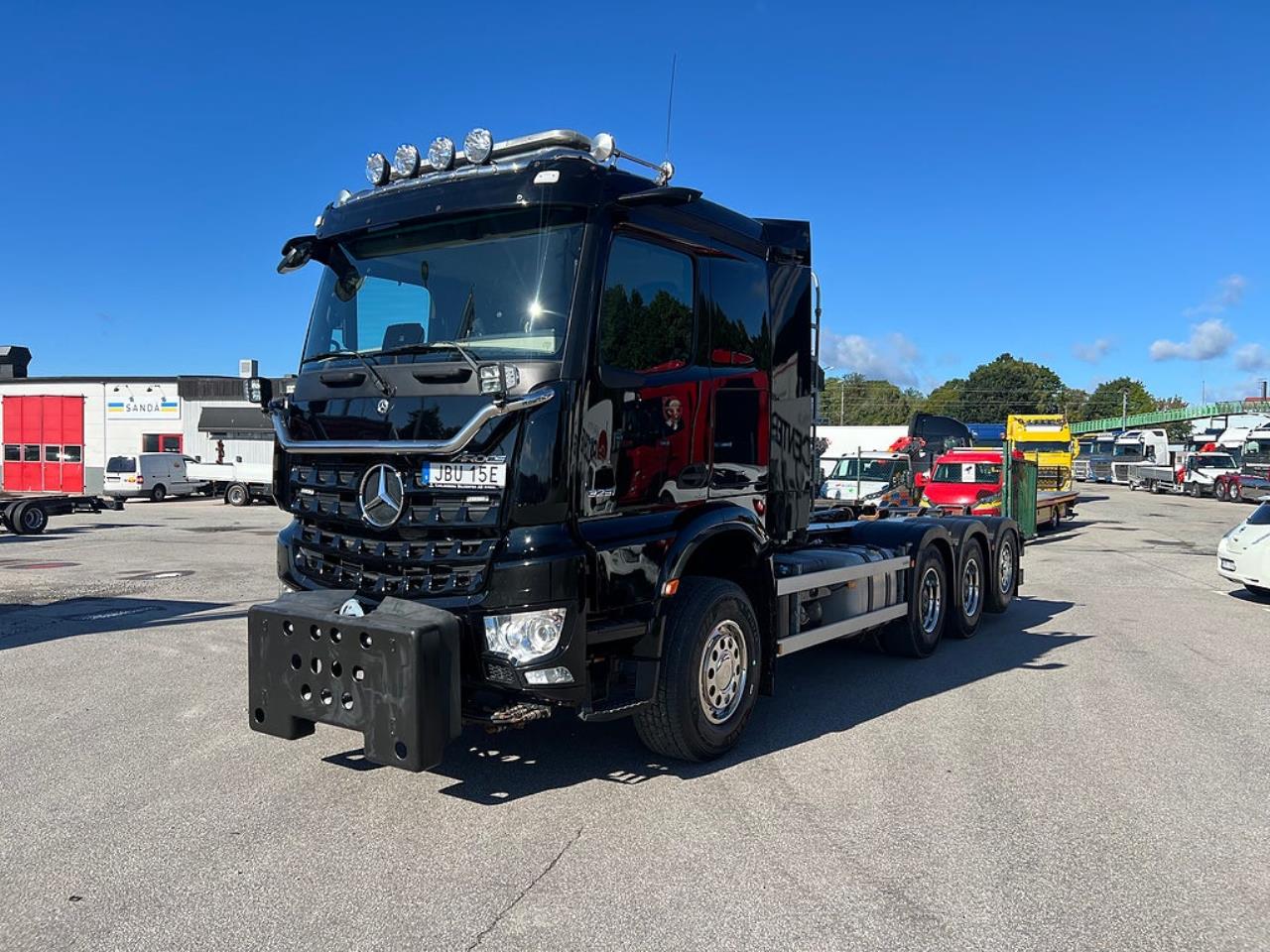Mercedes-Benz Arocs 3251 Tridem Lastv&auml;xlare, Fullt Plogutrustad 2023 - Krok/Lastv&auml;xlare