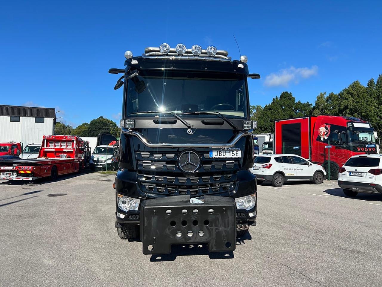 Mercedes-Benz Arocs 3251 Tridem Lastv&auml;xlare, Fullt Plogutrustad 2023 - Krok/Lastv&auml;xlare