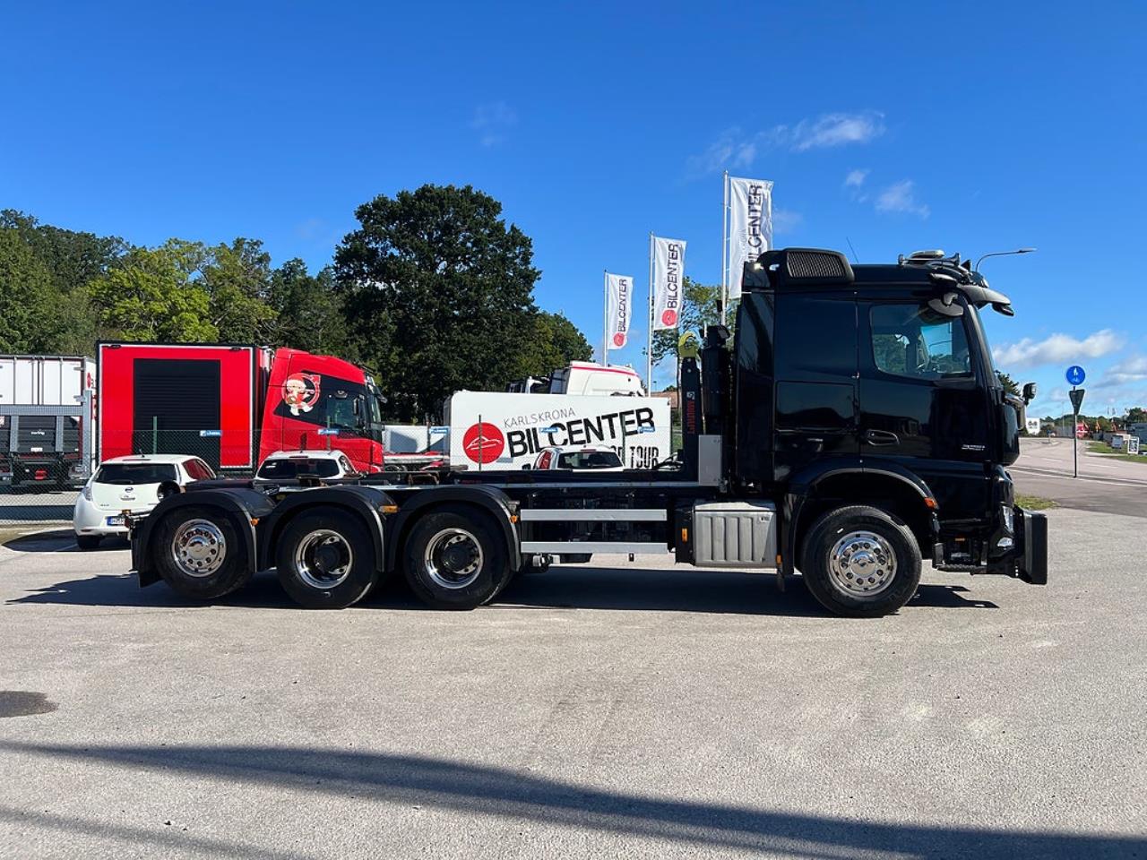 Mercedes-Benz Arocs 3251 Tridem Lastv&auml;xlare, Fullt Plogutrustad 2023 - Krok/Lastv&auml;xlare