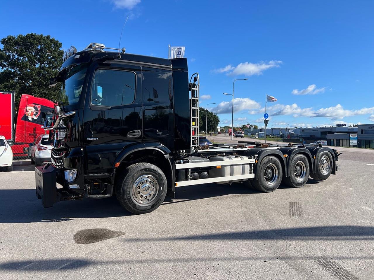 Mercedes-Benz Arocs 3251 Tridem Lastv&auml;xlare, Fullt Plogutrustad 2023 - Krok/Lastv&auml;xlare