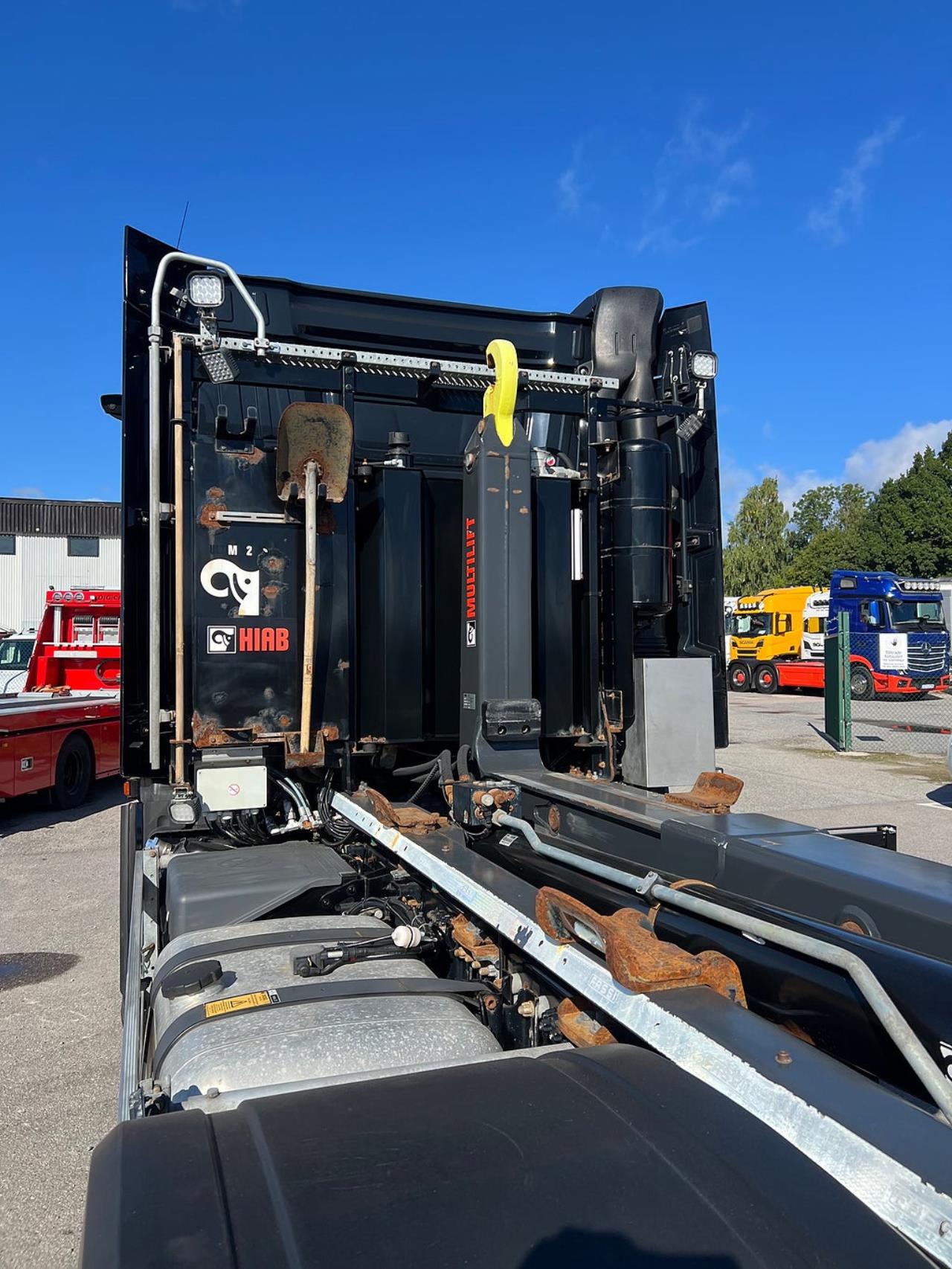 Mercedes-Benz Arocs 3251 Tridem Lastv&auml;xlare, Fullt Plogutrustad 2023 - Krok/Lastv&auml;xlare