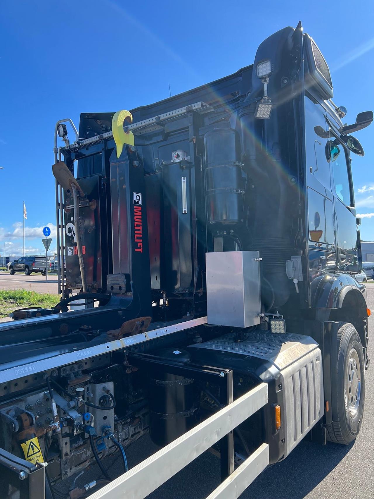 Mercedes-Benz Arocs 3251 Tridem Lastv&auml;xlare, Fullt Plogutrustad 2023 - Krok/Lastv&auml;xlare