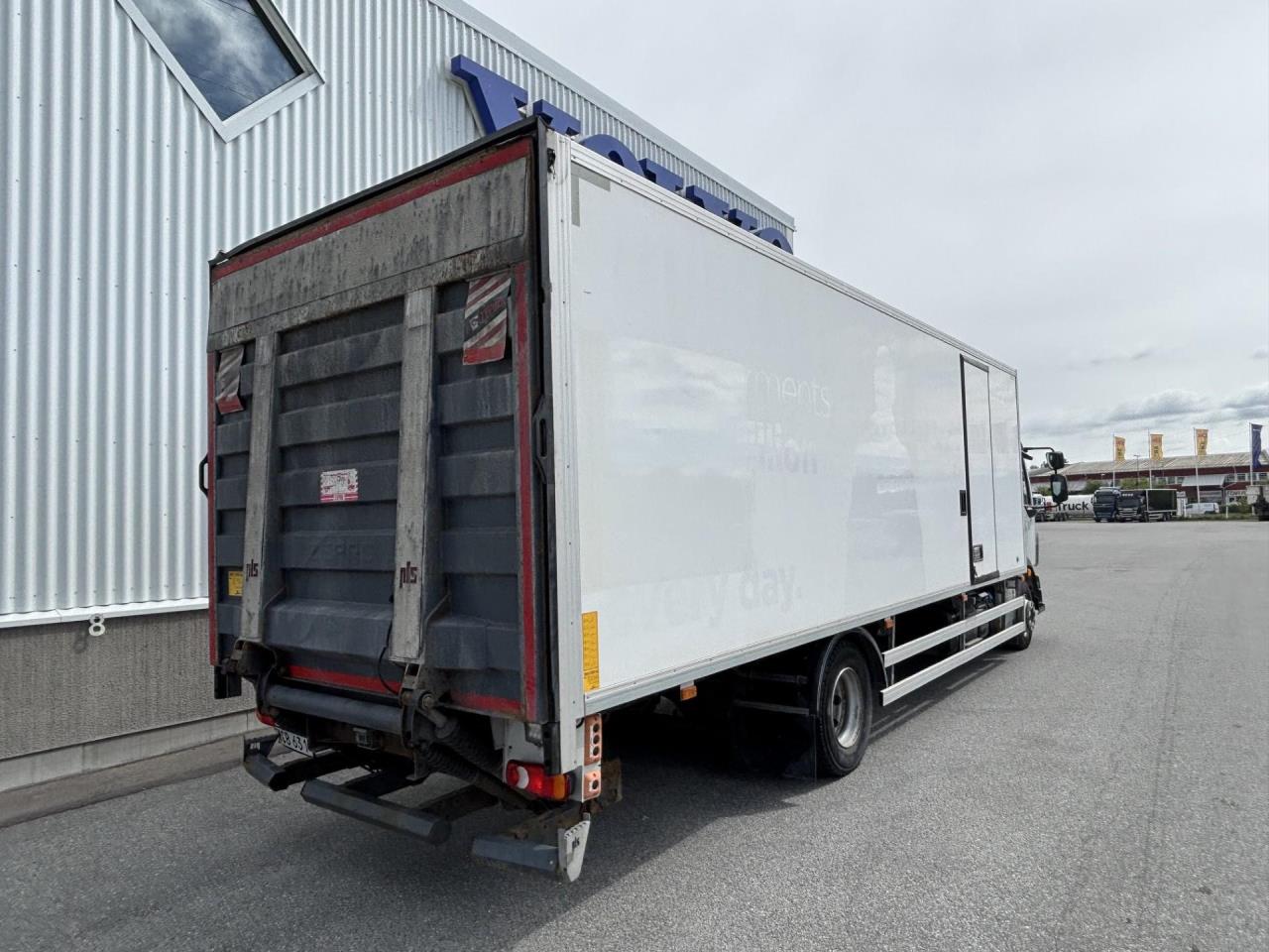 Volvo FL 4x2 Sk&aring;pbil 2015 - Sk&aring;p