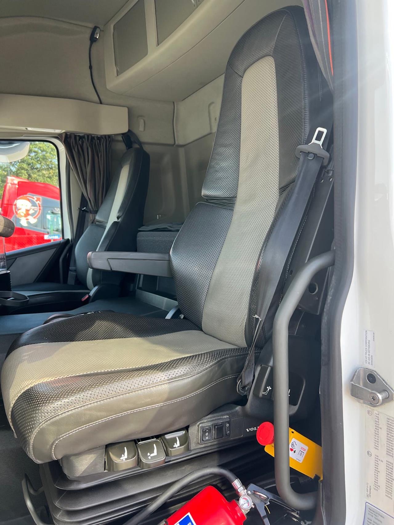 Volvo FM13 500 8x4*4 Tridem Lastv&auml;xlare I-See, Euro 6 2024 - Krok/Lastv&auml;xlare