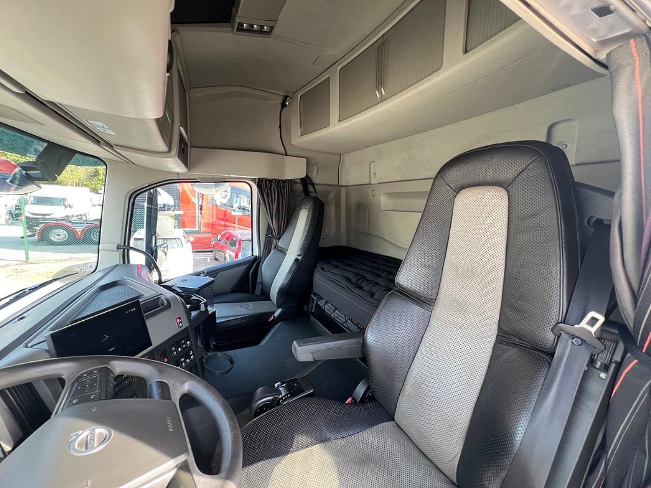 Volvo FM13 500 8x4*4 Tridem Lastv&auml;xlare I-See, Euro 6 2024 - Krok/Lastv&auml;xlare