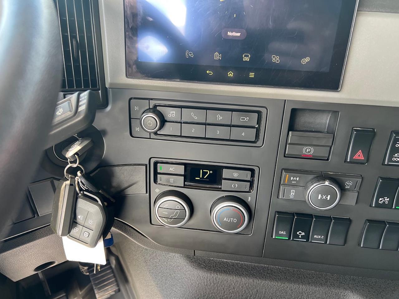 Volvo FM13 500 8x4*4 Tridem Lastv&auml;xlare I-See, Euro 6 2024 - Krok/Lastv&auml;xlare