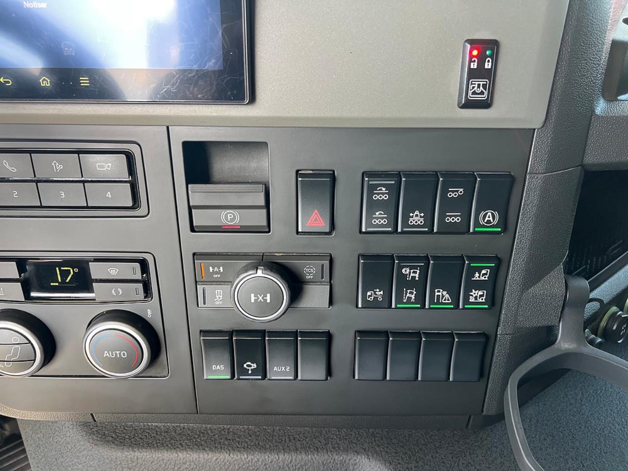 Volvo FM13 500 8x4*4 Tridem Lastv&auml;xlare I-See, Euro 6 2024 - Krok/Lastv&auml;xlare