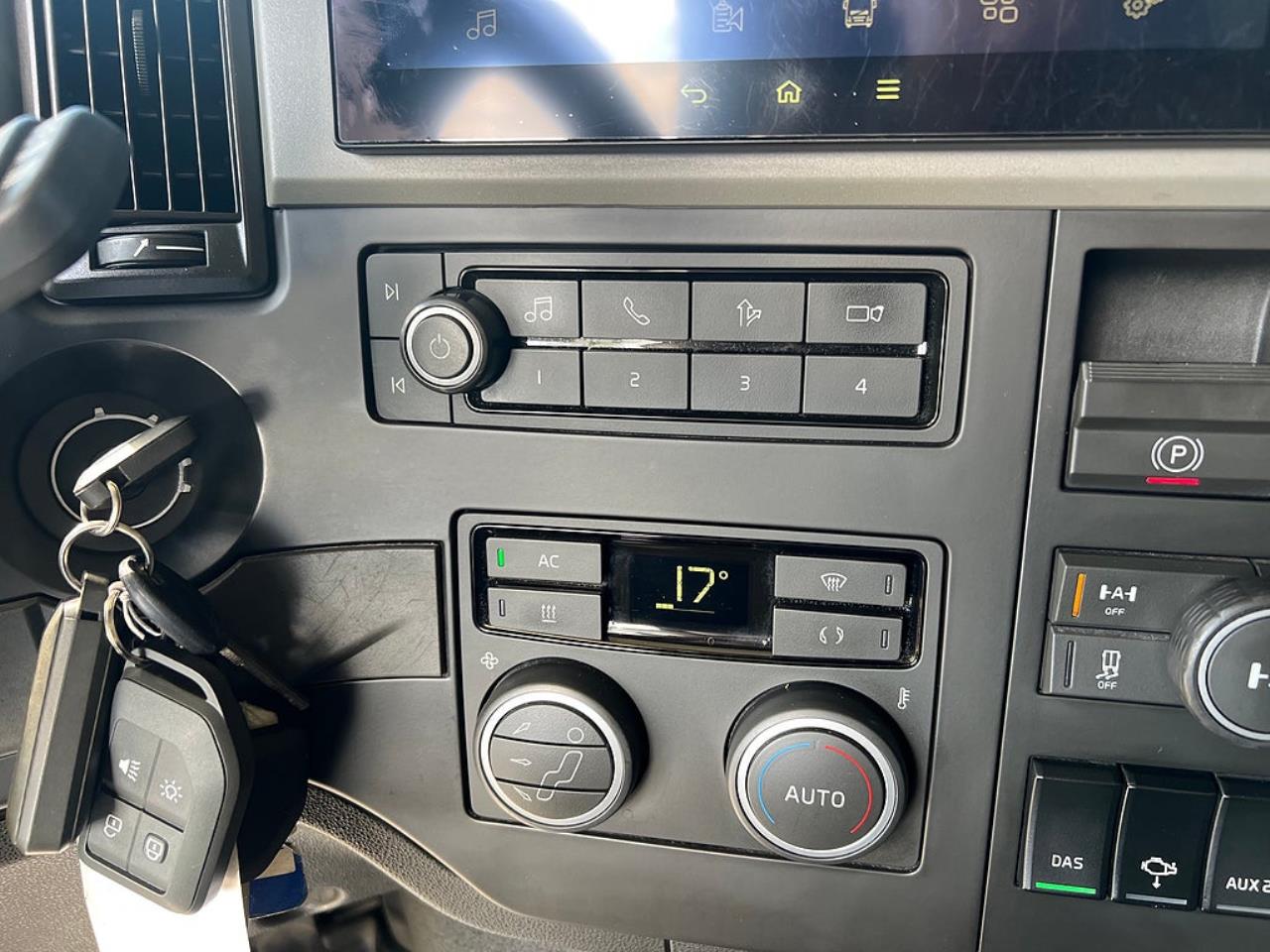 Volvo FM13 500 8x4*4 Tridem Lastv&auml;xlare I-See, Euro 6 2024 - Krok/Lastv&auml;xlare