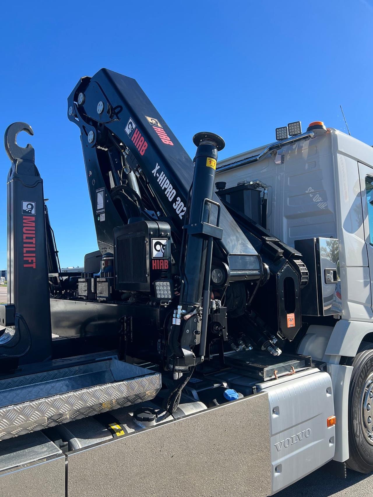 Volvo FM 13 500 8x4*4 Tridem Kranv&auml;xlare Hiab 302 2023 - Kran