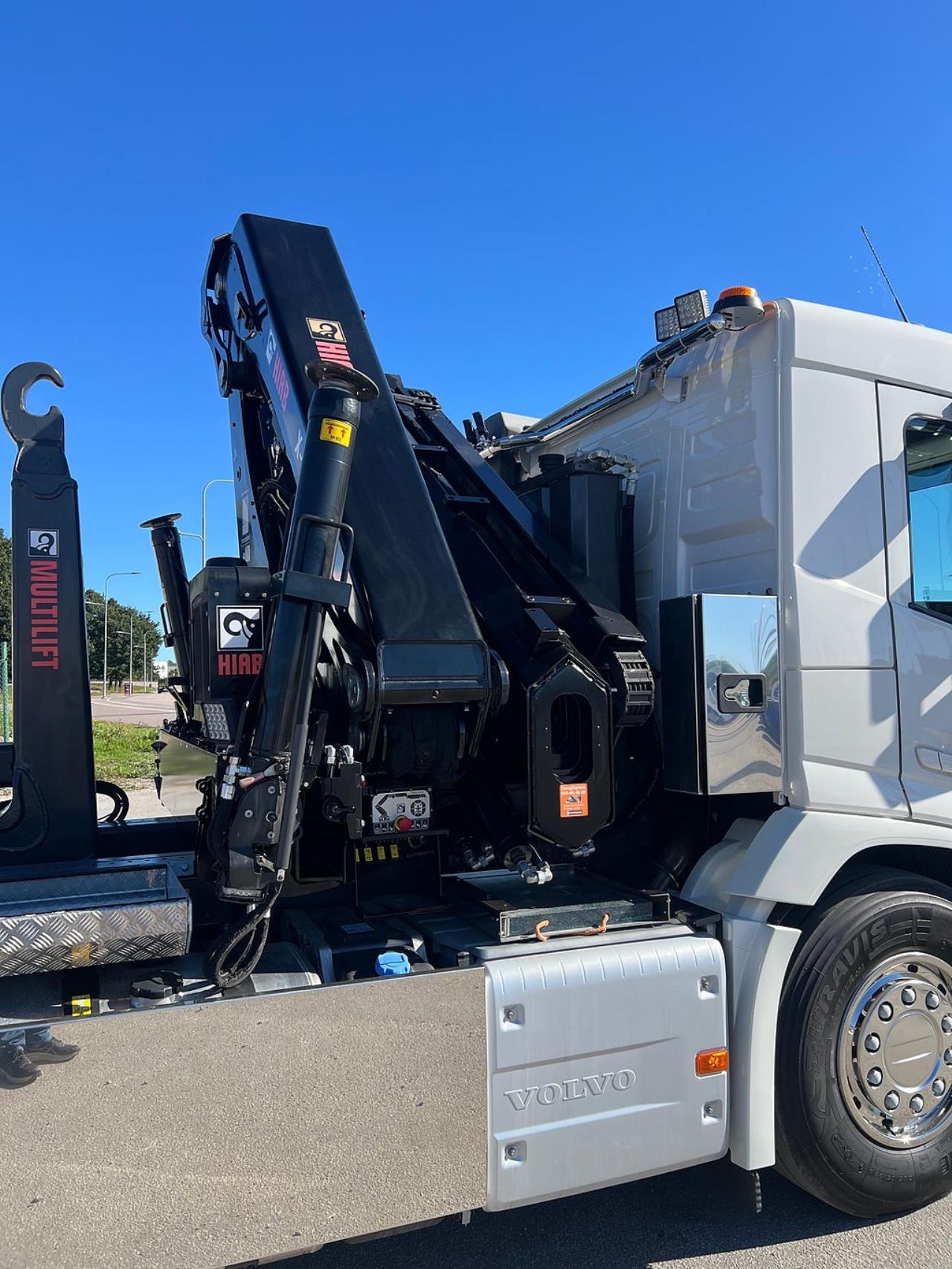Volvo FM 13 500 8x4*4 Tridem Kranv&auml;xlare Hiab 302 2023 - Kran
