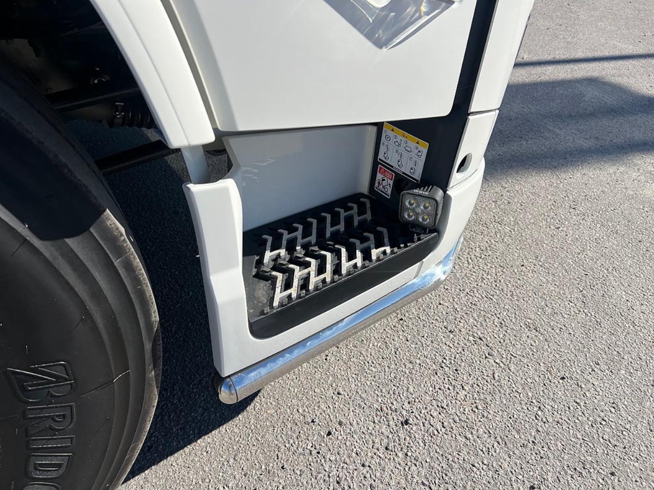 Volvo FM 13 500 8x4*4 Tridem Kranv&auml;xlare Hiab 302 2023 - Kran