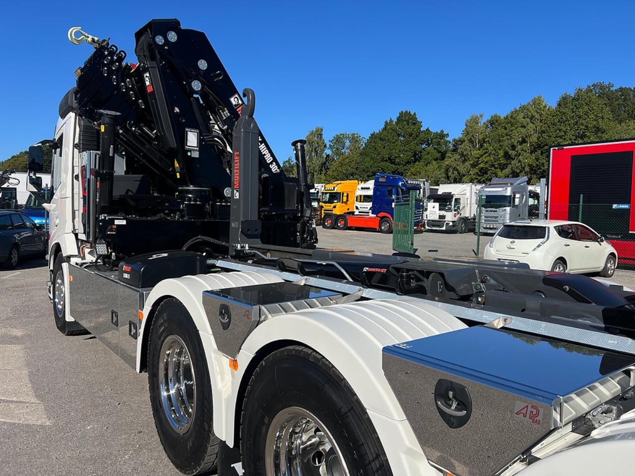 Volvo FM 13 500 8x4*4 Tridem Kranv&auml;xlare Hiab 302 2023 - Kran