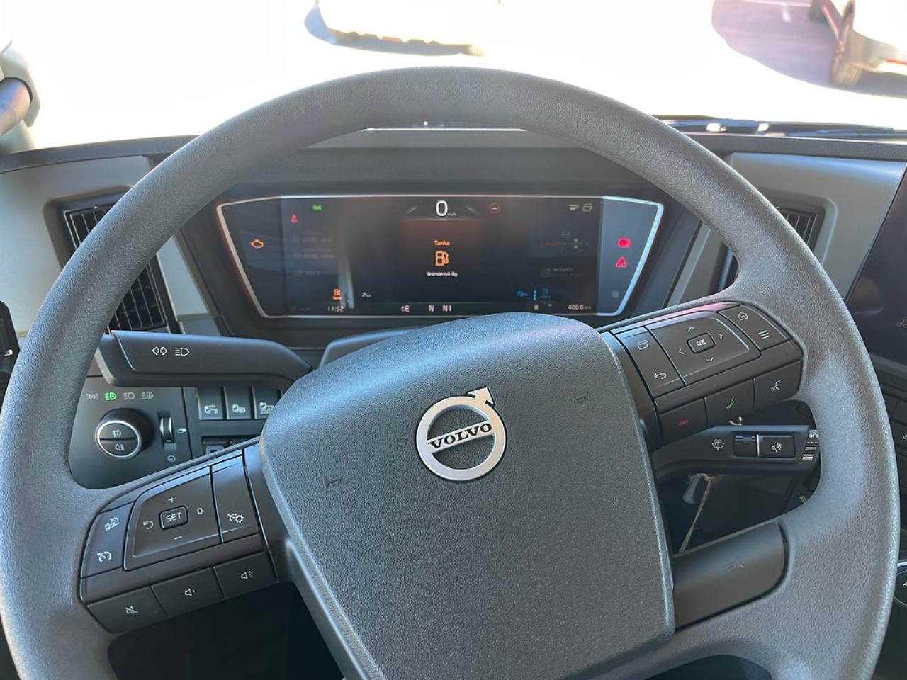 Volvo FM 13 500 8x4*4 Tridem Kranv&auml;xlare Hiab 302 2023 - Kran
