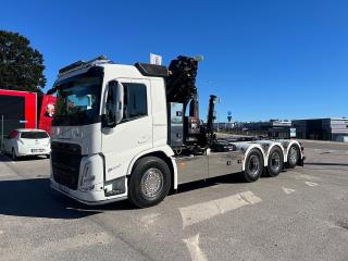 Volvo FM 13 500 8x4*4 Tridem Kranv&auml;xlare Hiab 302