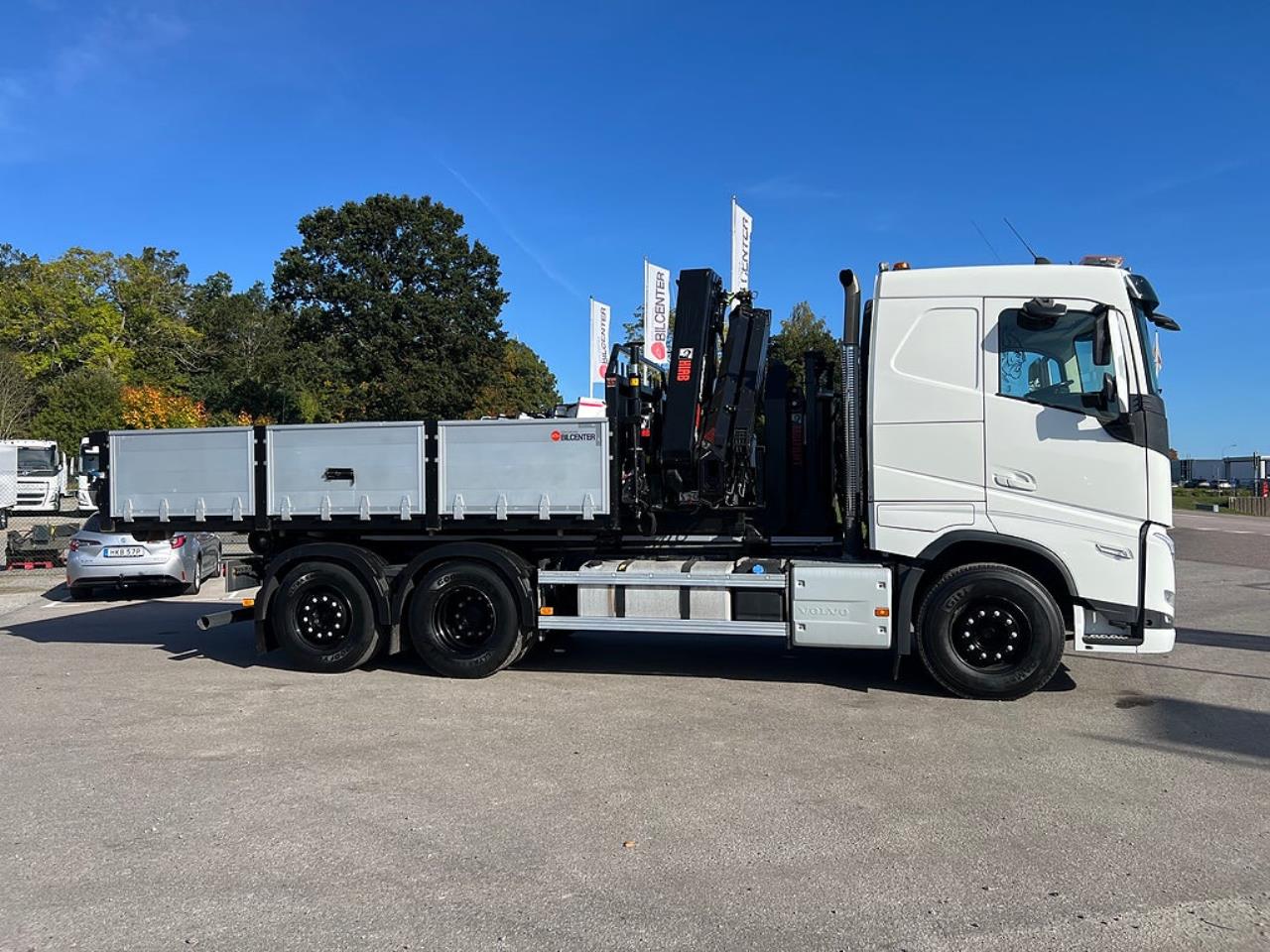 Volvo FH13 500 6x2*4 Lastv&auml;xlare, Inkl Kranflak Hiab 232 2023 - Kran