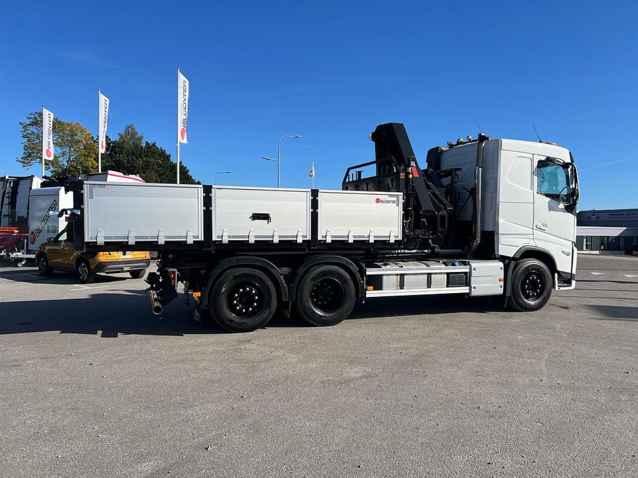 Volvo FH13 500 6x2*4 Lastv&auml;xlare, Inkl Kranflak Hiab 232 2023 - Kran