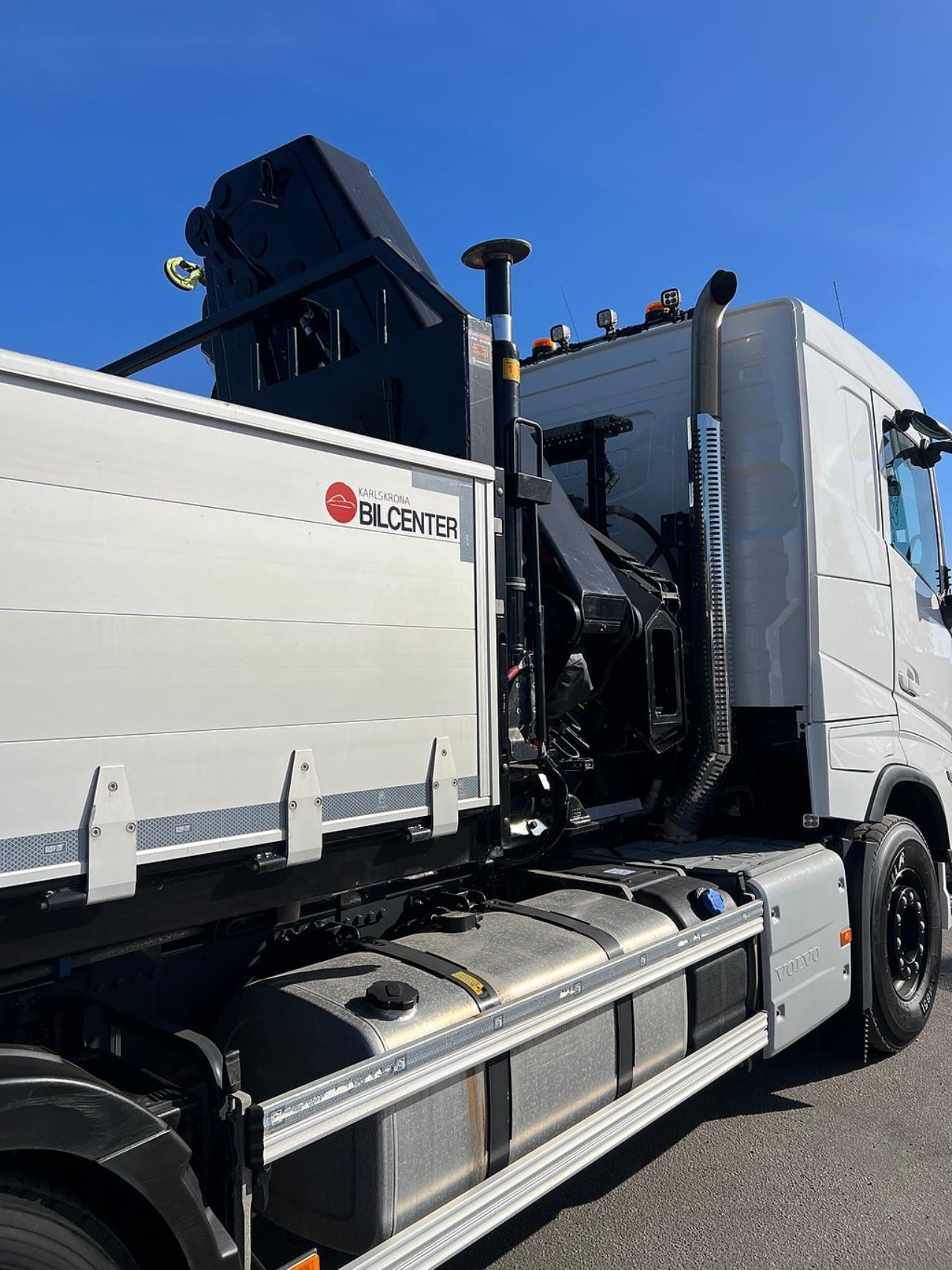 Volvo FH13 500 6x2*4 Lastv&auml;xlare, Inkl Kranflak Hiab 232 2023 - Kran