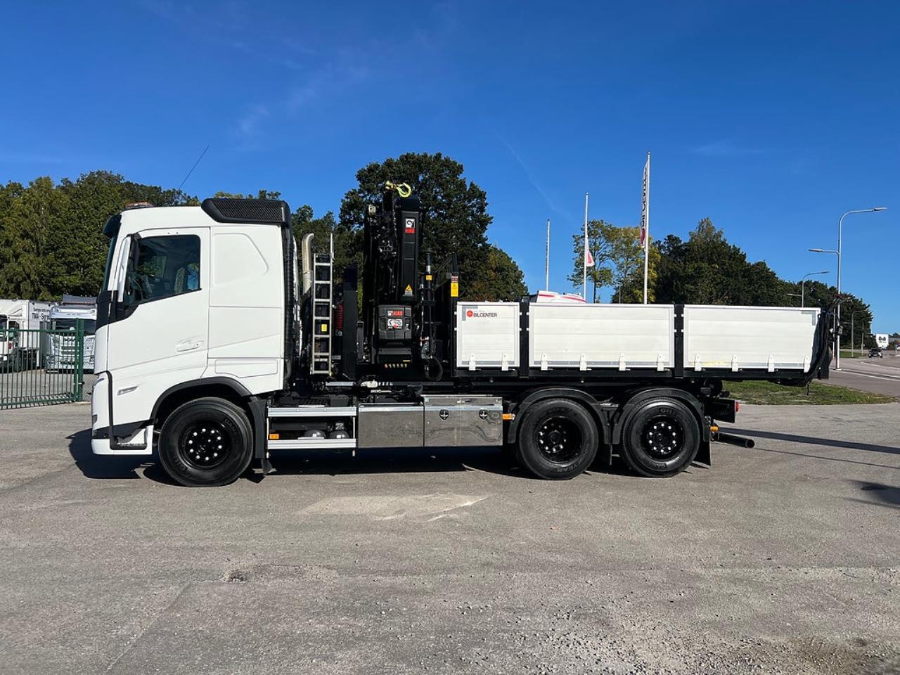 Volvo FH13 500 6x2*4 Lastv&auml;xlare, Inkl Kranflak Hiab 232 2023 - Kran