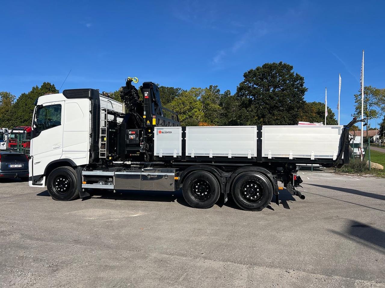 Volvo FH13 500 6x2*4 Lastv&auml;xlare, Inkl Kranflak Hiab 232 2023 - Kran