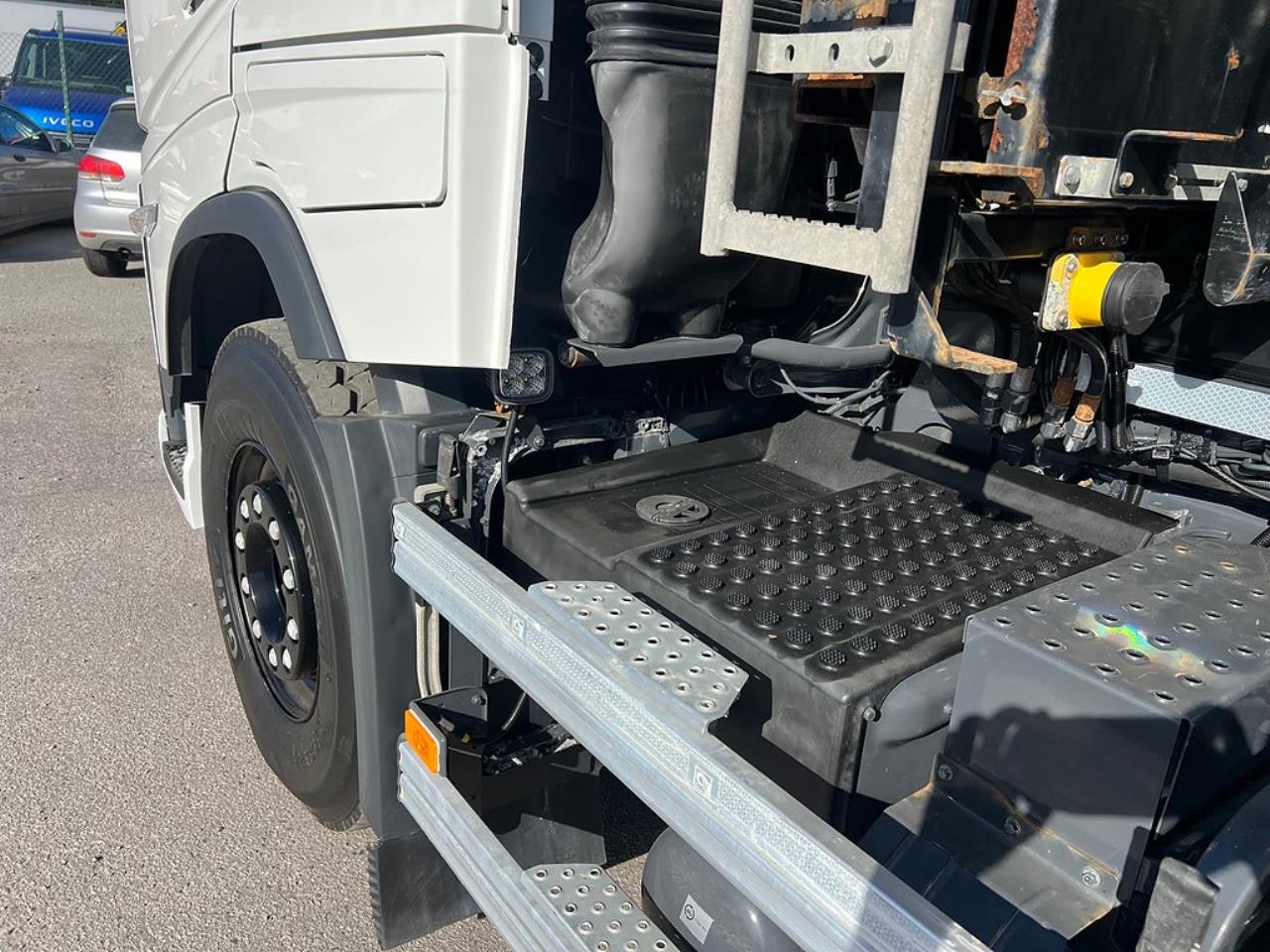 Volvo FH13 500 6x2*4 Lastv&auml;xlare, Inkl Kranflak Hiab 232 2023 - Kran