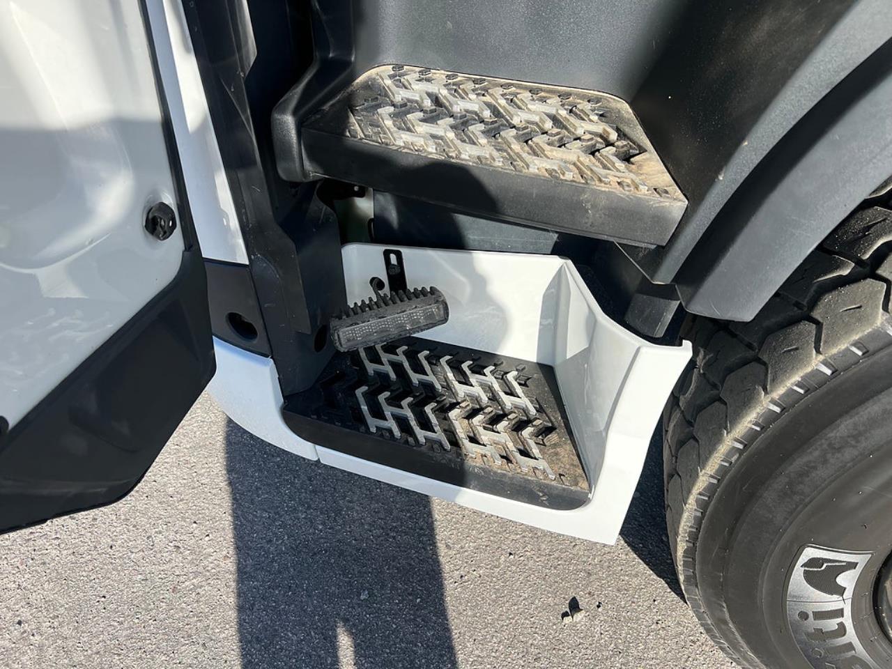 Volvo FH13 500 6x2*4 Lastv&auml;xlare, Inkl Kranflak Hiab 232 2023 - Kran