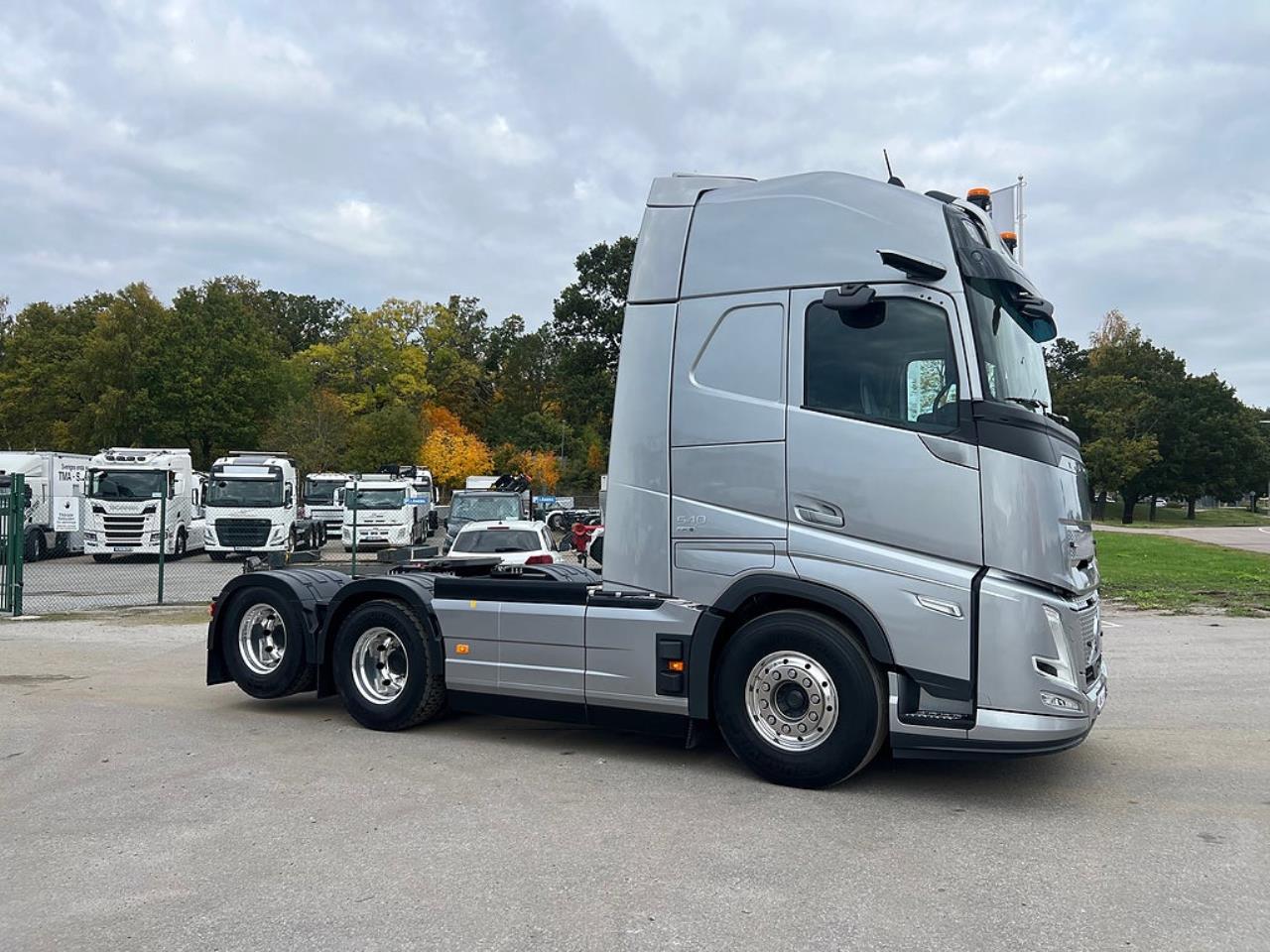 Volvo FH13 540 6x4 Aero Dragbil Lyftbar Tandem Axel, Retarder 2025 - Dragbil