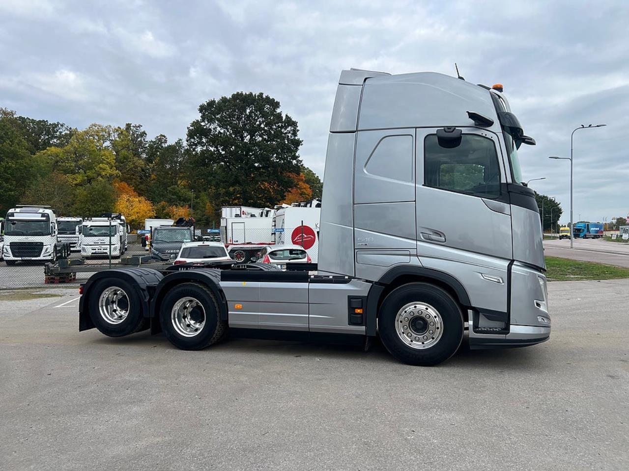 Volvo FH13 540 6x4 Aero Dragbil Lyftbar Tandem Axel, Retarder 2025 - Dragbil