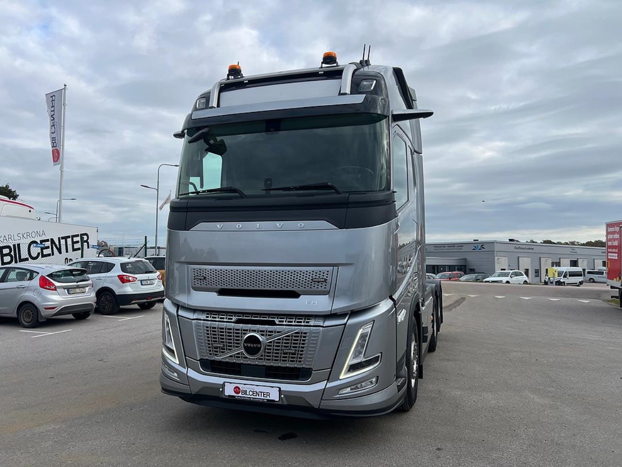 Volvo FH13 540 6x4 Aero Dragbil Lyftbar Tandem Axel, Retarder 2025 - Dragbil