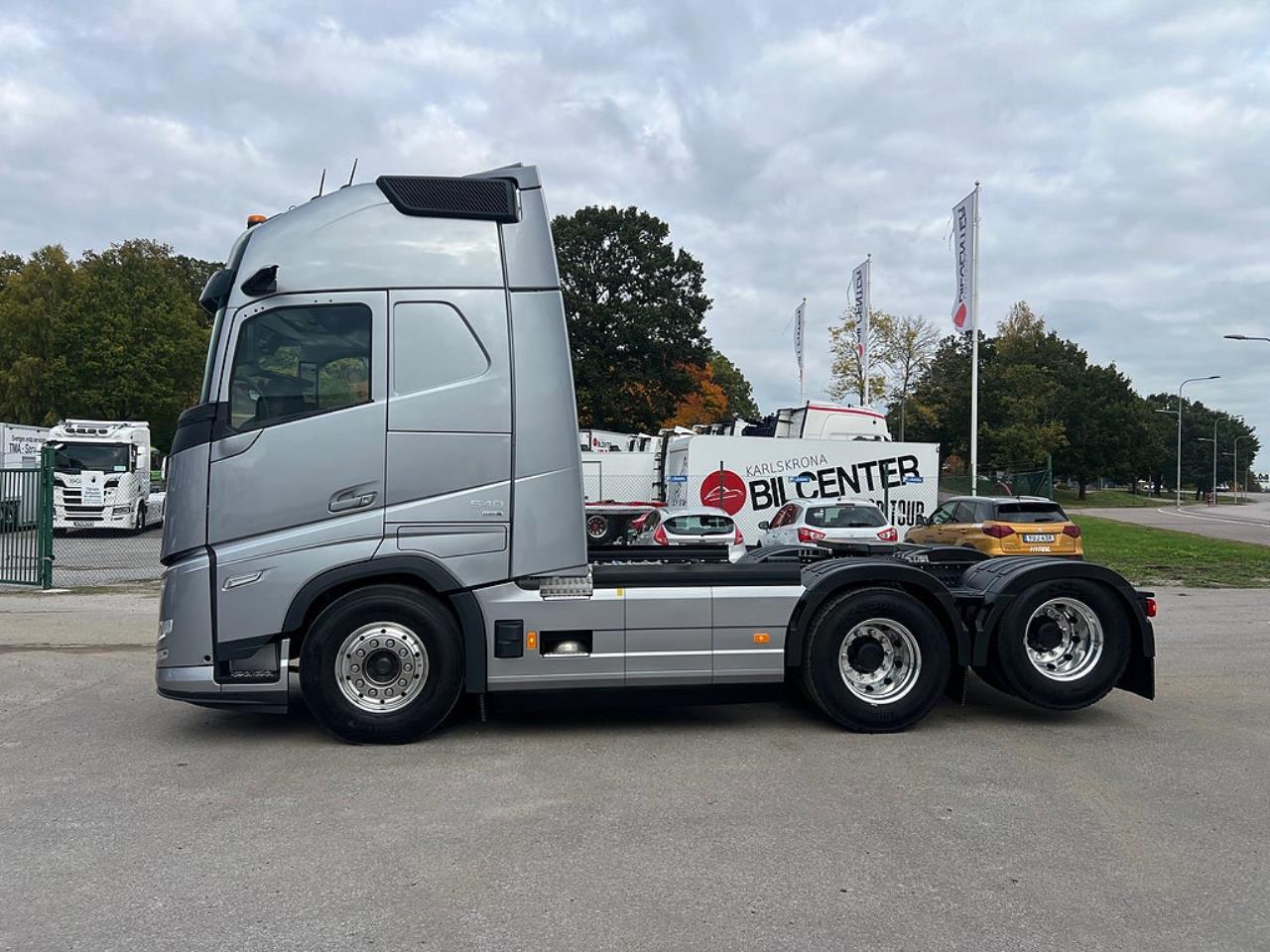 Volvo FH13 540 6x4 Aero Dragbil Lyftbar Tandem Axel, Retarder 2025 - Dragbil