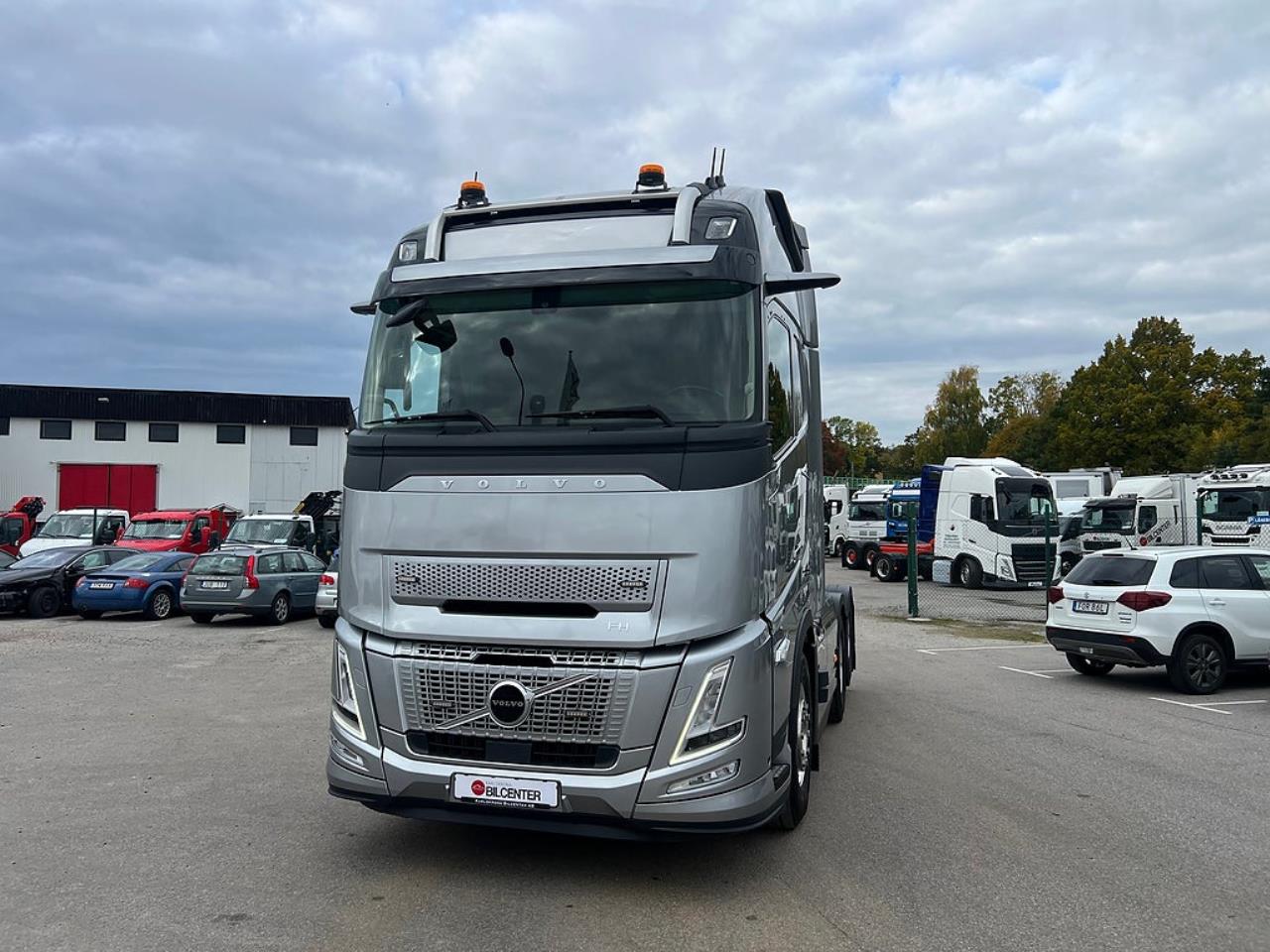 Volvo FH13 540 6x4 Aero Dragbil Lyftbar Tandem Axel, Retarder 2025 - Dragbil