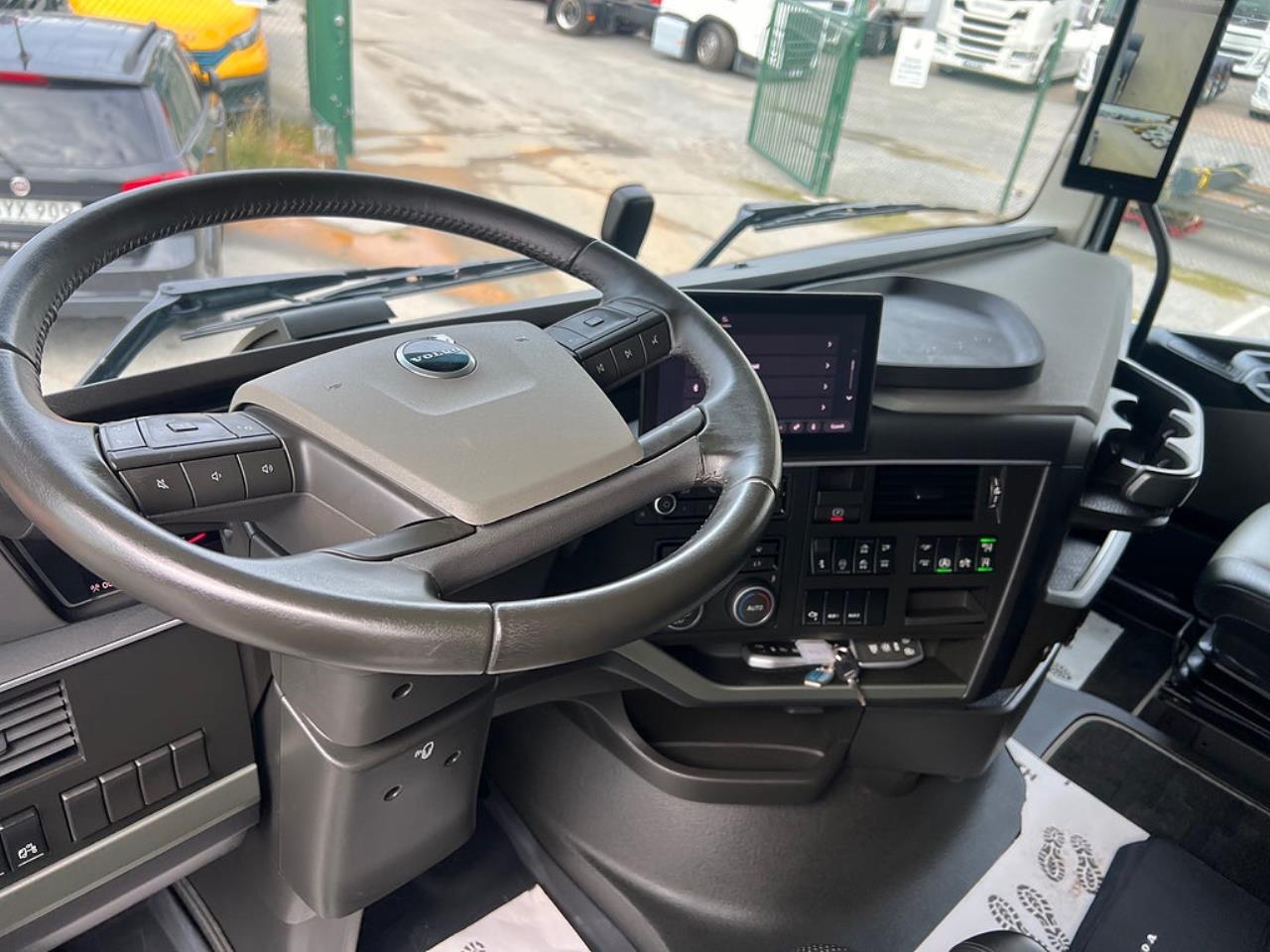 Volvo FH13 540 6x4 Aero Dragbil Lyftbar Tandem Axel, Retarder 2025 - Dragbil