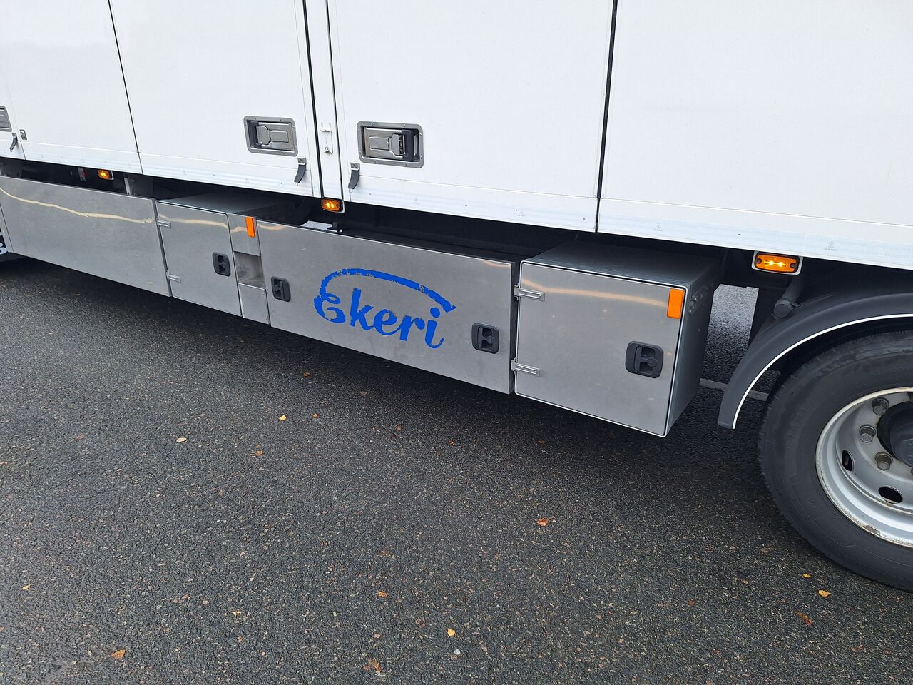 Elkeri 4-axl Skåpsläp 2022 - Skåp
