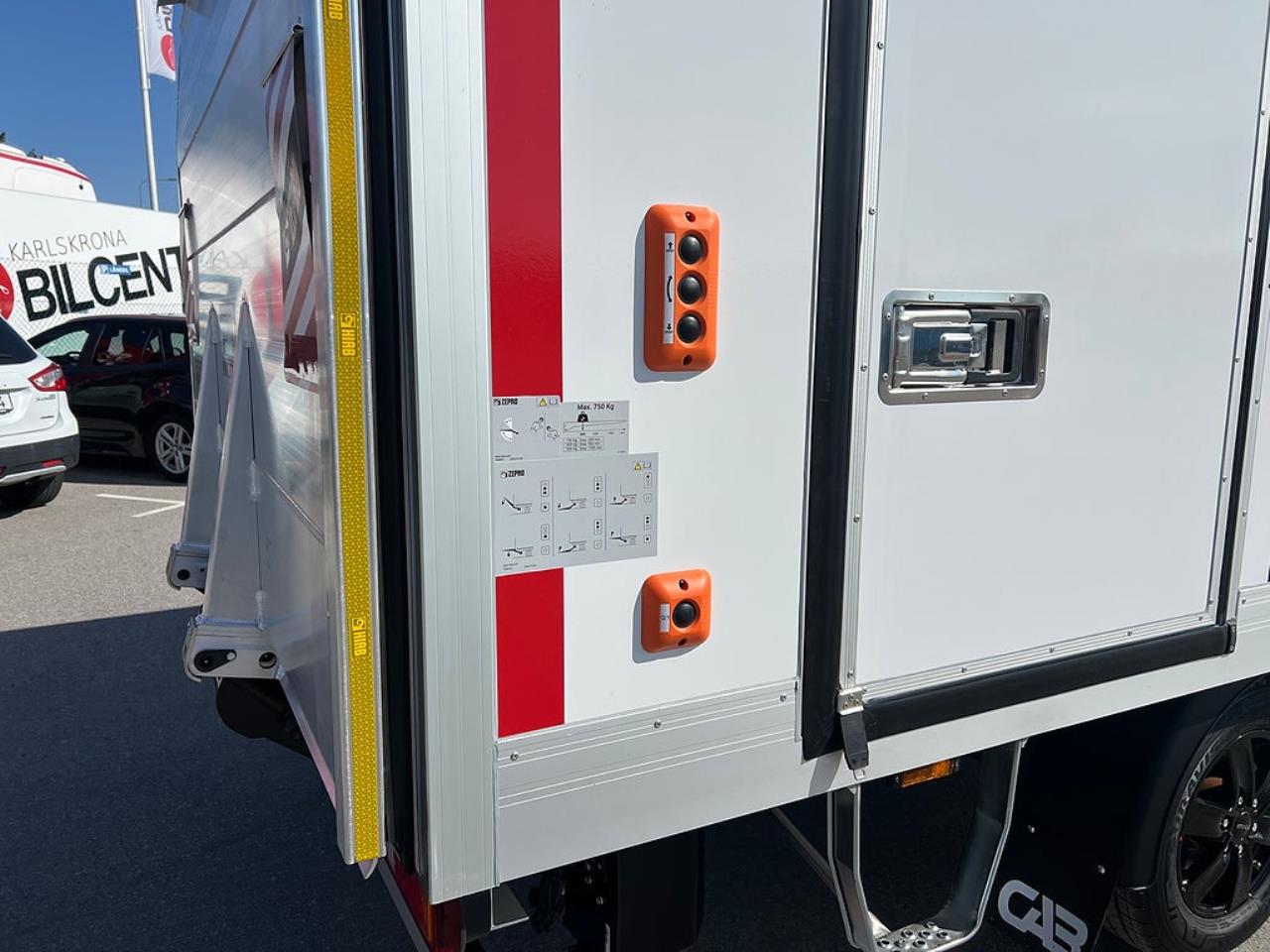 Iveco Daily 35S16 Hi-Matic Skåp & Lift 2026 - Övrigt