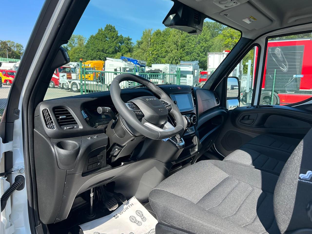 Iveco Daily 35S16 Hi-Matic Skåp & Lift 2026 - Övrigt