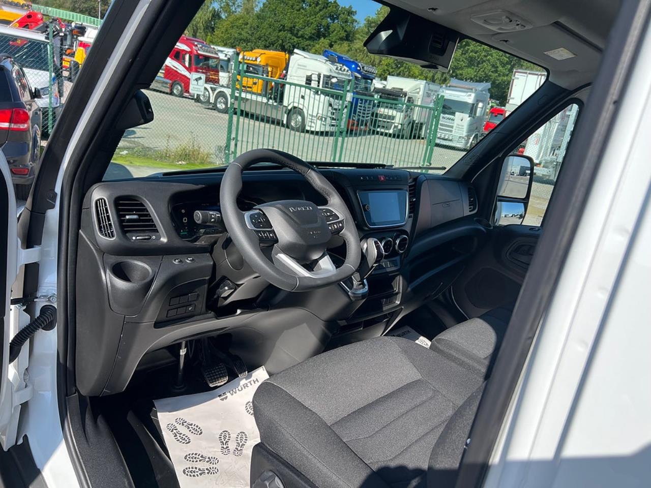 Iveco Daily 35S16 Hi-Matic Skåp & Lift 2026 - Övrigt