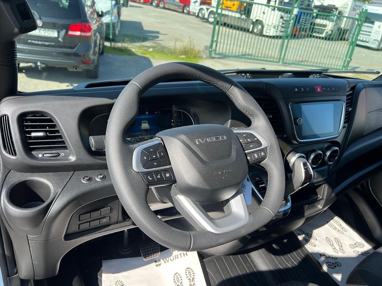 Iveco Daily 35S16 Hi-Matic Skåp & Lift 2026 - Övrigt