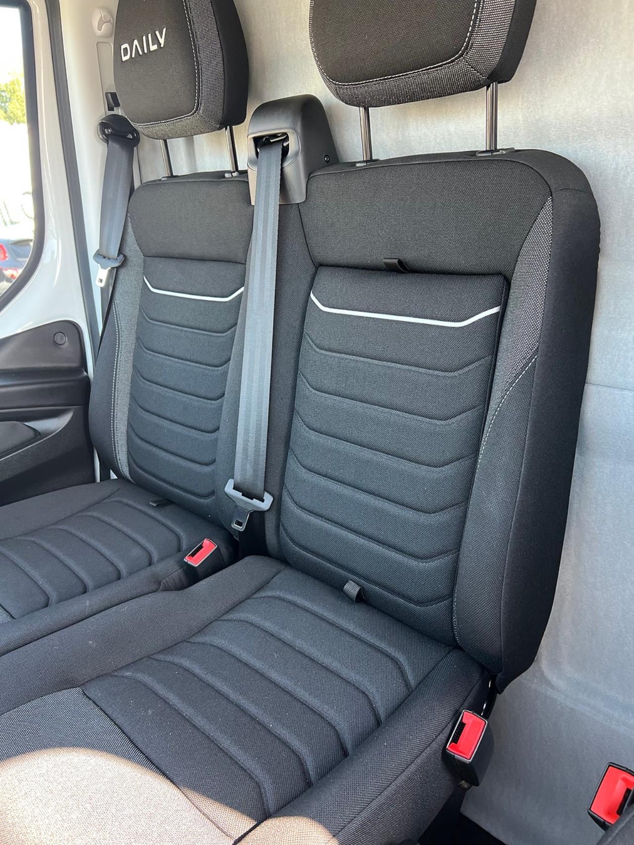 Iveco Daily 35S16 Hi-Matic Skåp & Lift 2026 - Övrigt