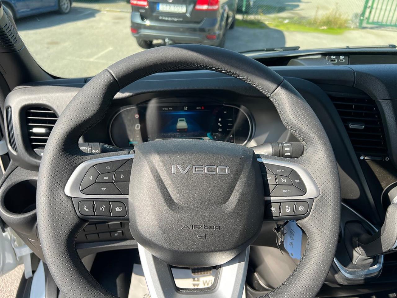 Iveco Daily 35S16 Hi-Matic Skåp & Lift 2026 - Övrigt