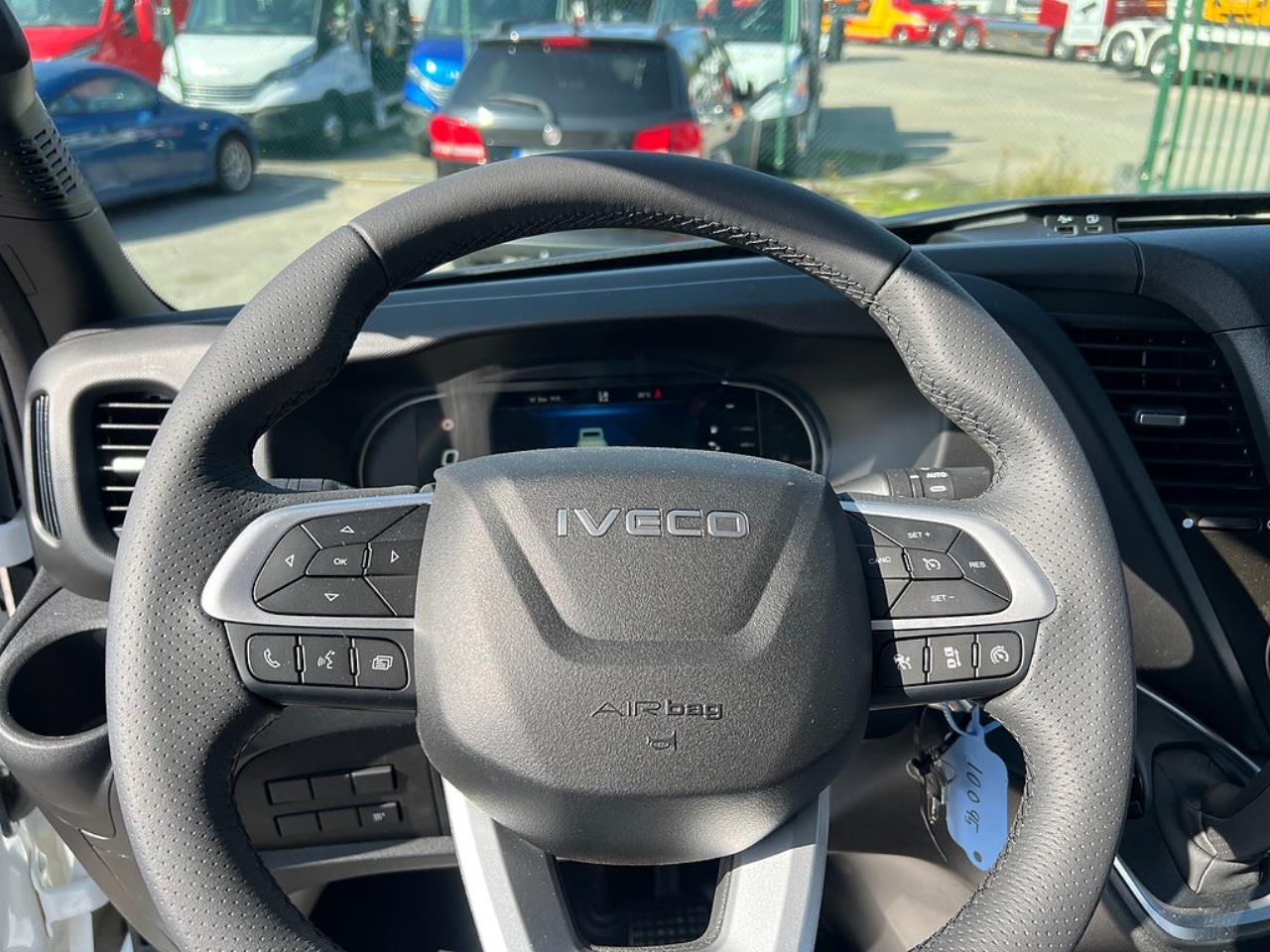 Iveco Daily 35S16 Hi-Matic Skåp & Lift 2026 - Övrigt